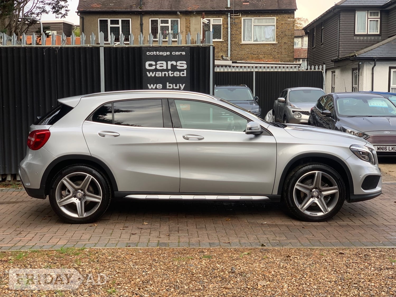 Mercedes-Benz GLA Hayes