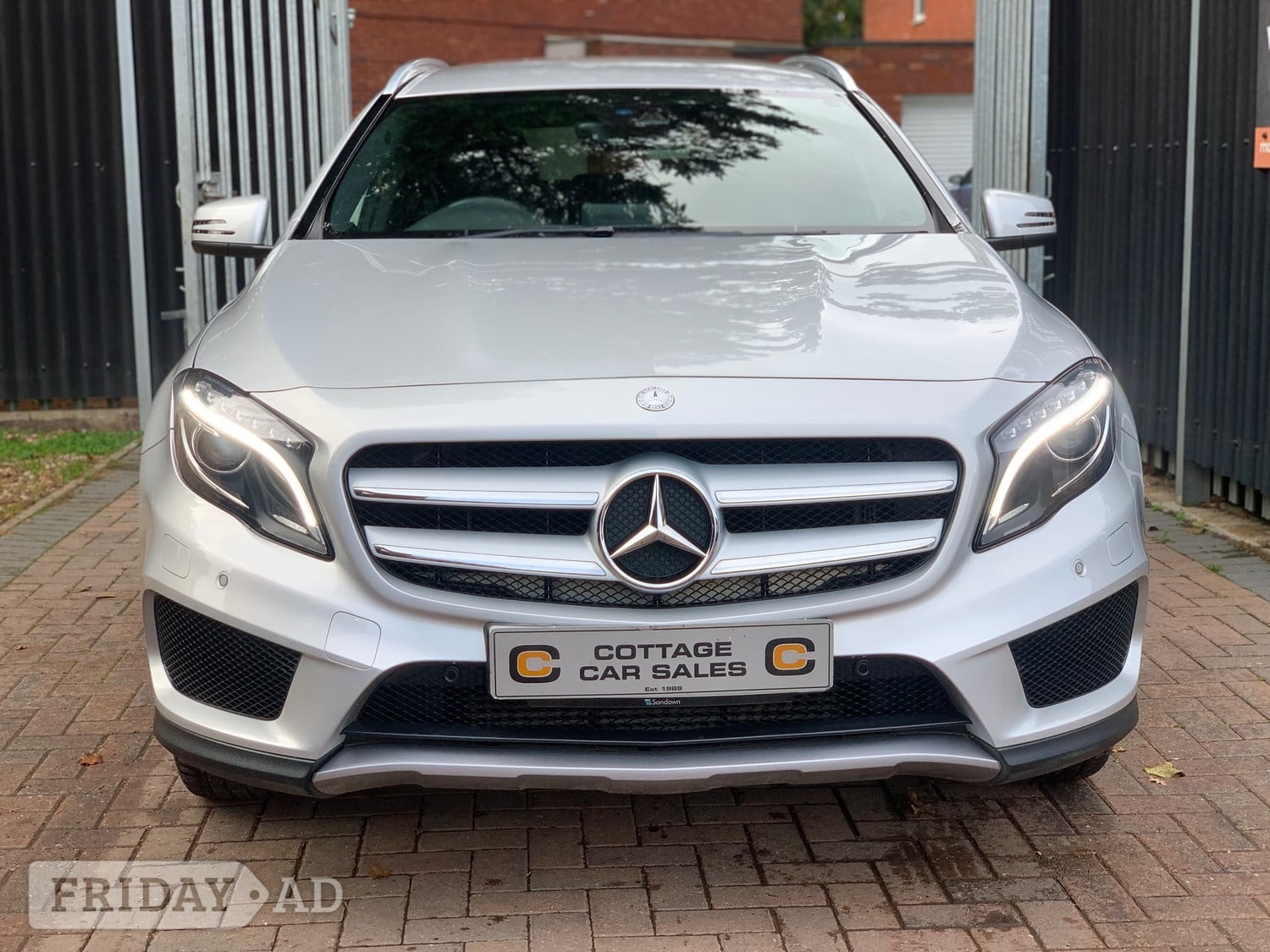 Mercedes-Benz GLA 2017 - Cars