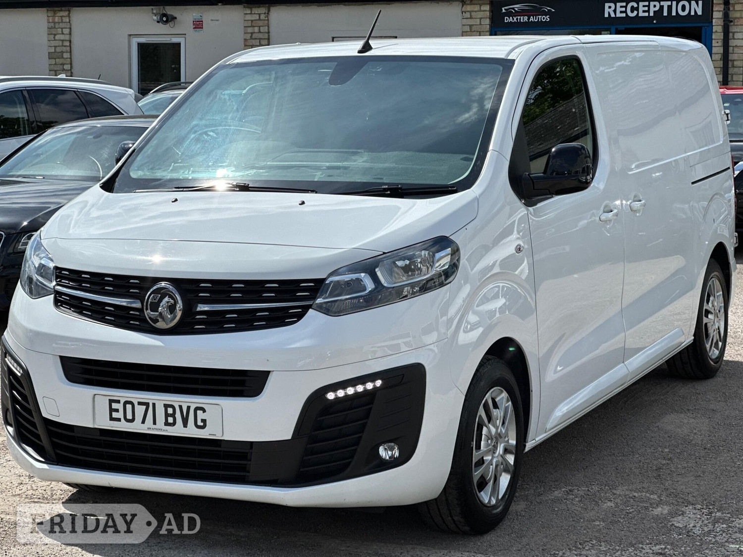 [ berth ]Vauxhall Vivaro
