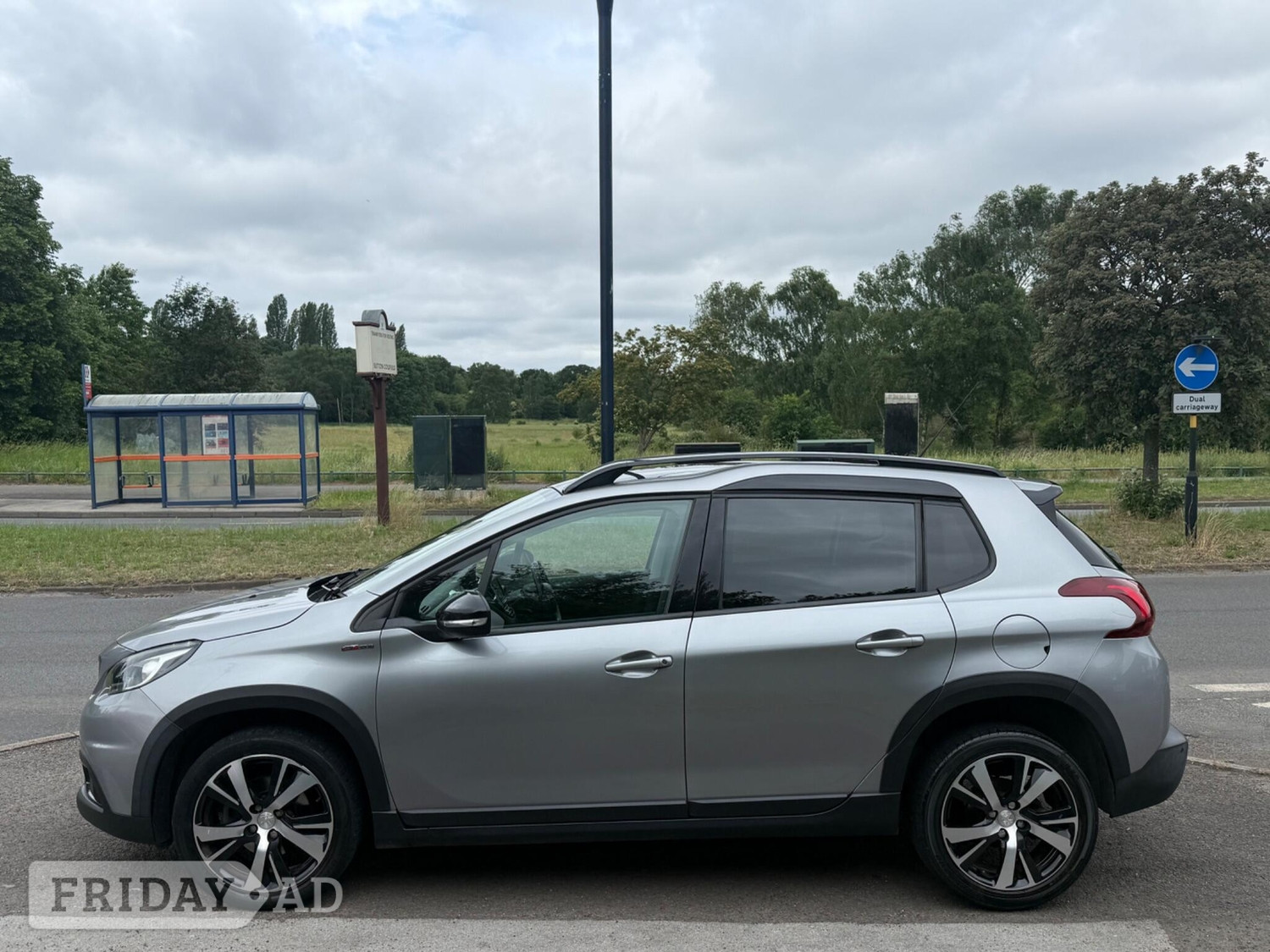 Peugeot 2008 2019 - Cars