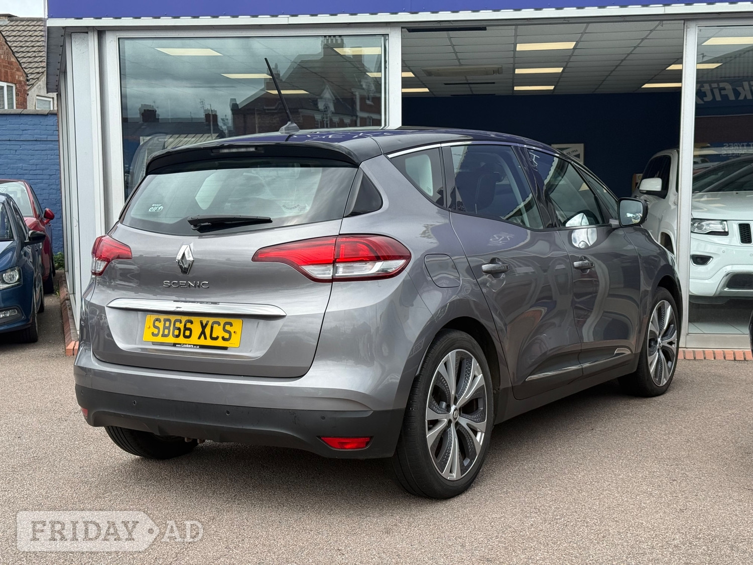 [ berth ]Renault Scenic