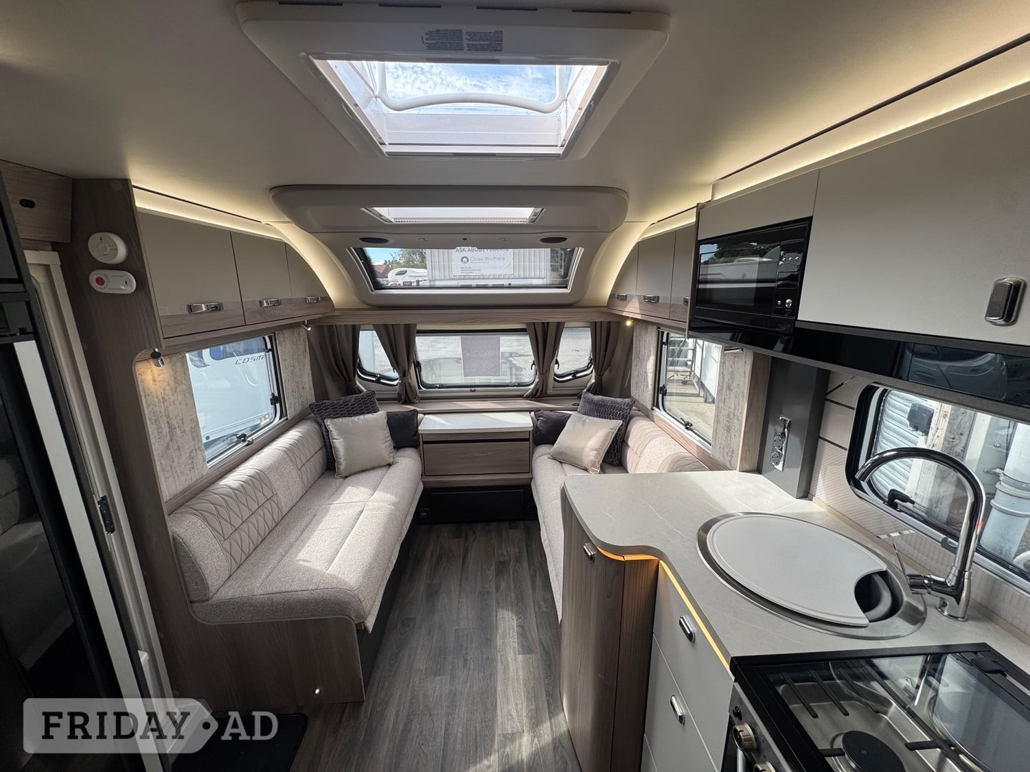 Swift Challenger Exclusive 580 2025 - Motorhomes & Caravans in Thirsk
