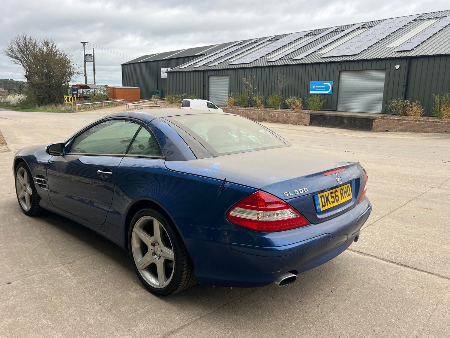 [ berth ]Mercedes-Benz SL500