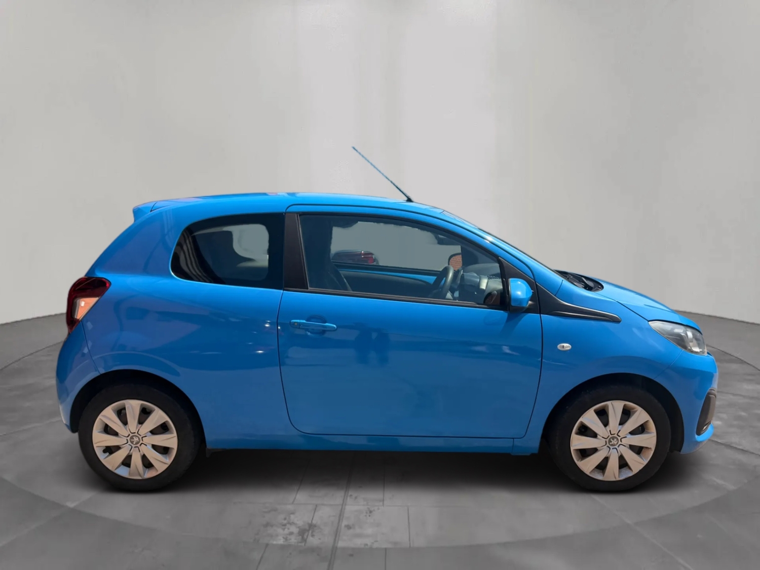 [ berth ]Peugeot 108