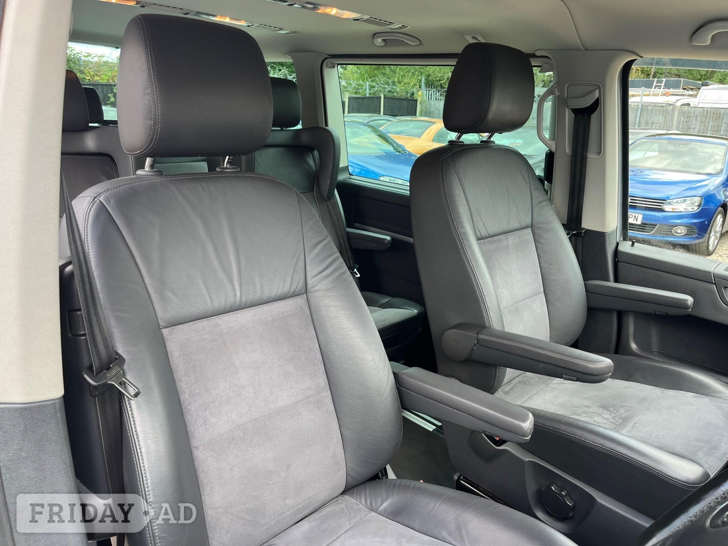 [ berth ]Volkswagen Caravelle