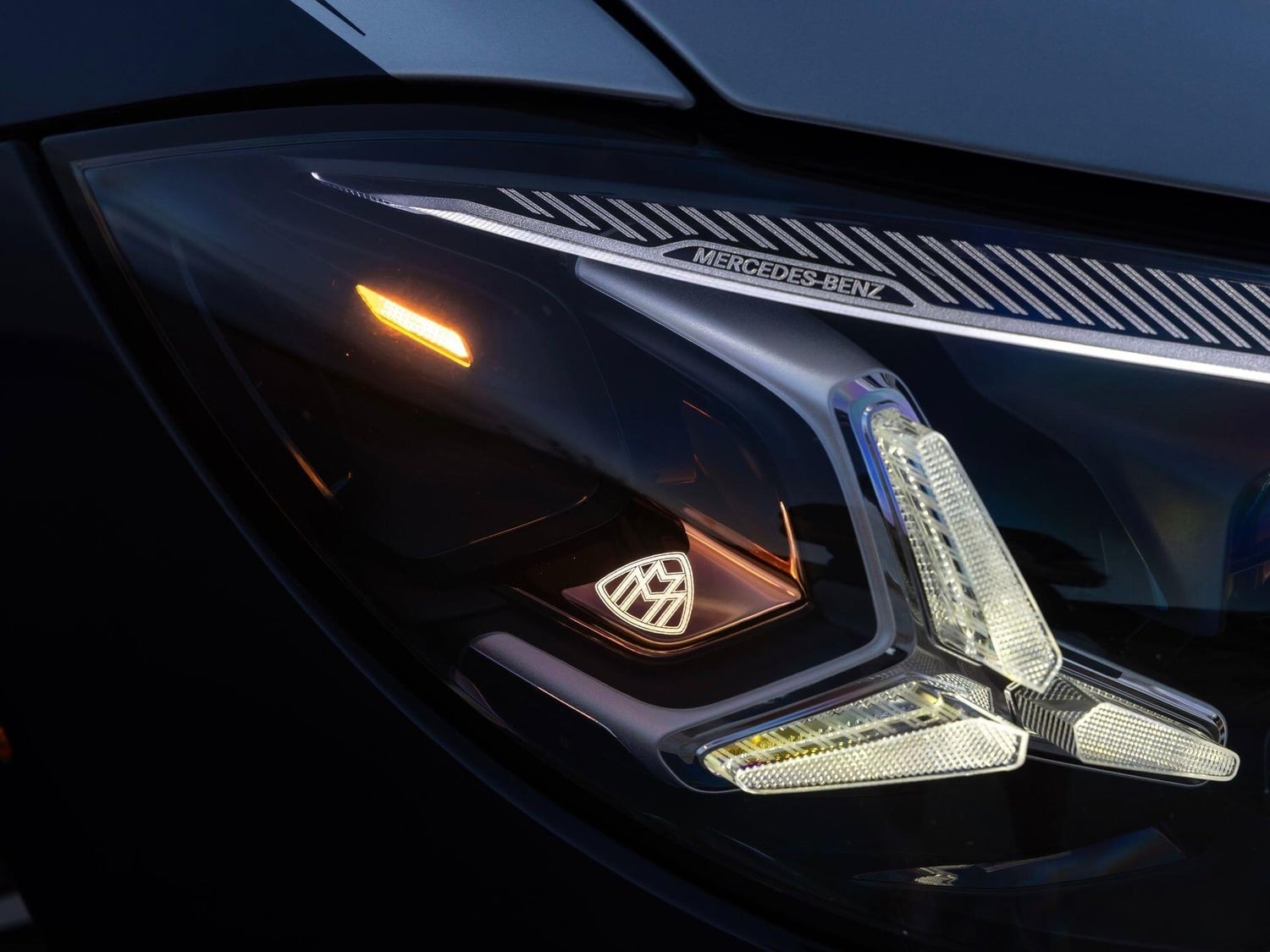 [ berth ]Mercedes-Benz Maybach S Class