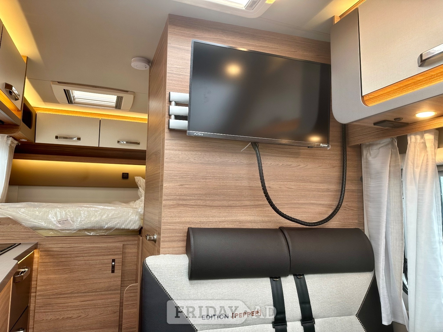 [ berth ]Weinsberg X-Cursion 500 MQ Pepper Edition