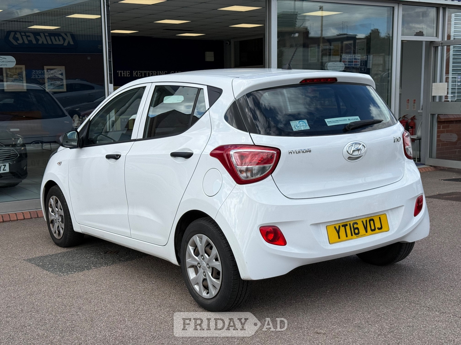 Hyundai i10 2016 - Cars in Kettering