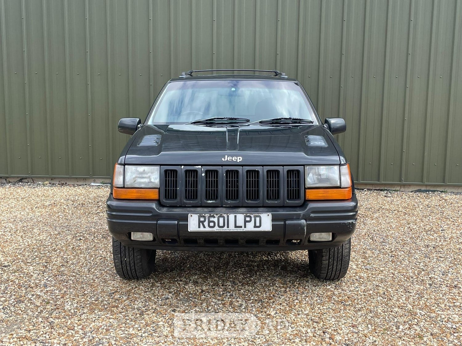 [ berth ]Jeep Grand Cherokee
