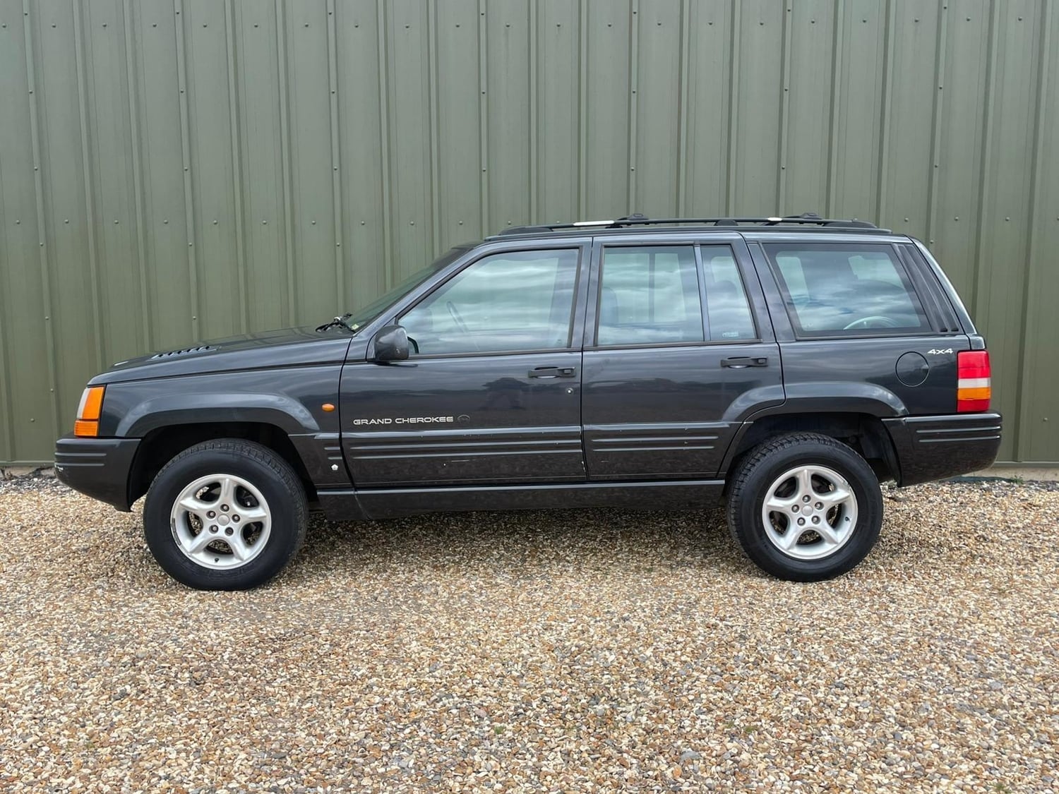 Jeep Grand Cherokee 1998 - Cars