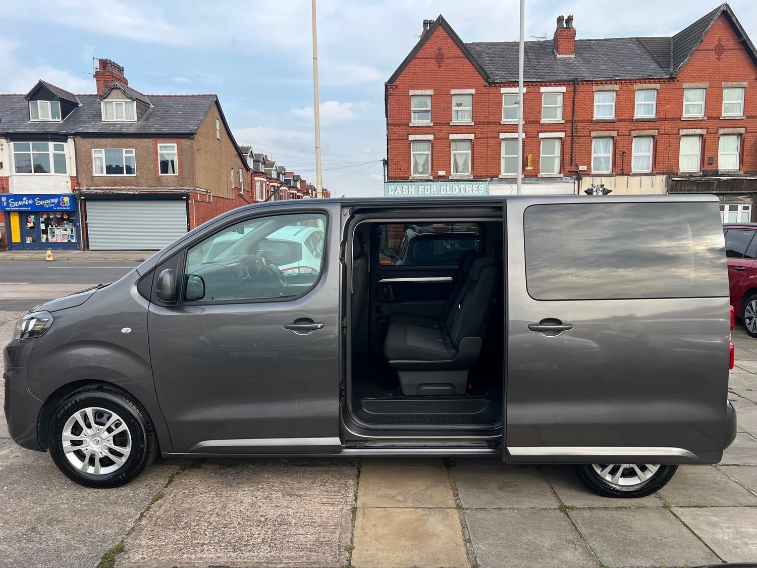 [ berth ]Citroen Spacetourer
