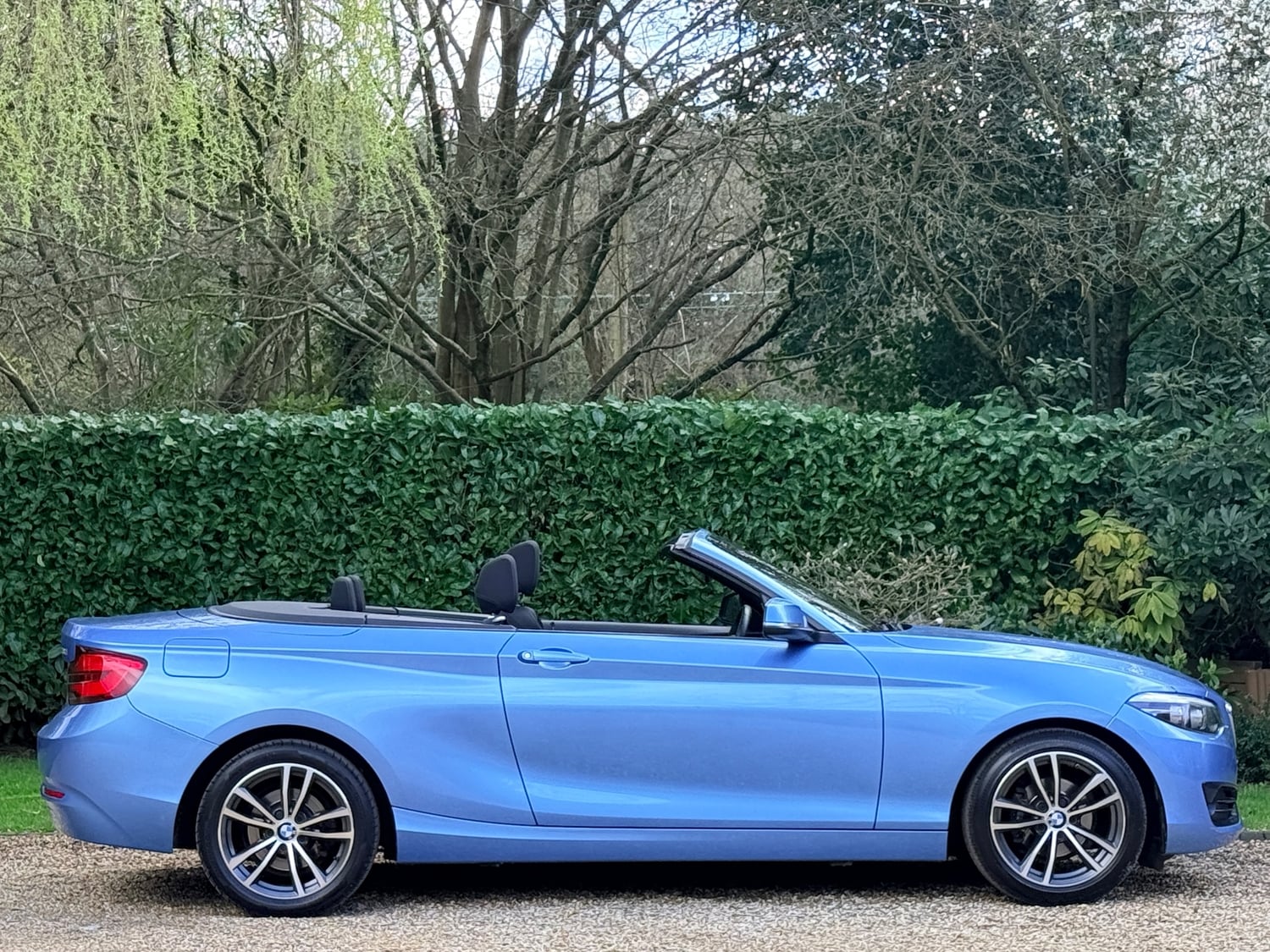 [ berth ]BMW 2 Series