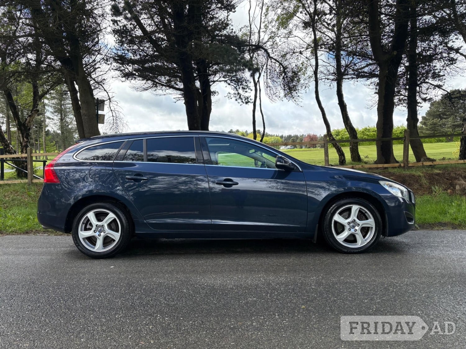Volvo V60 2012 - Cars in Huddersfield