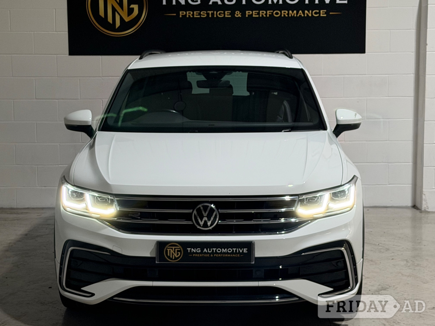 Volkswagen Tiguan 2021 - Cars