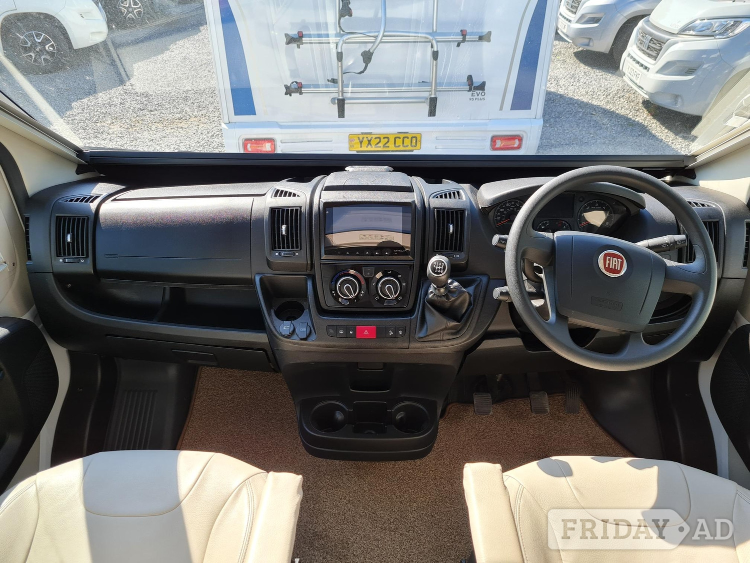 [2 berth ]Pilote Pacific P650GJ Essentiel