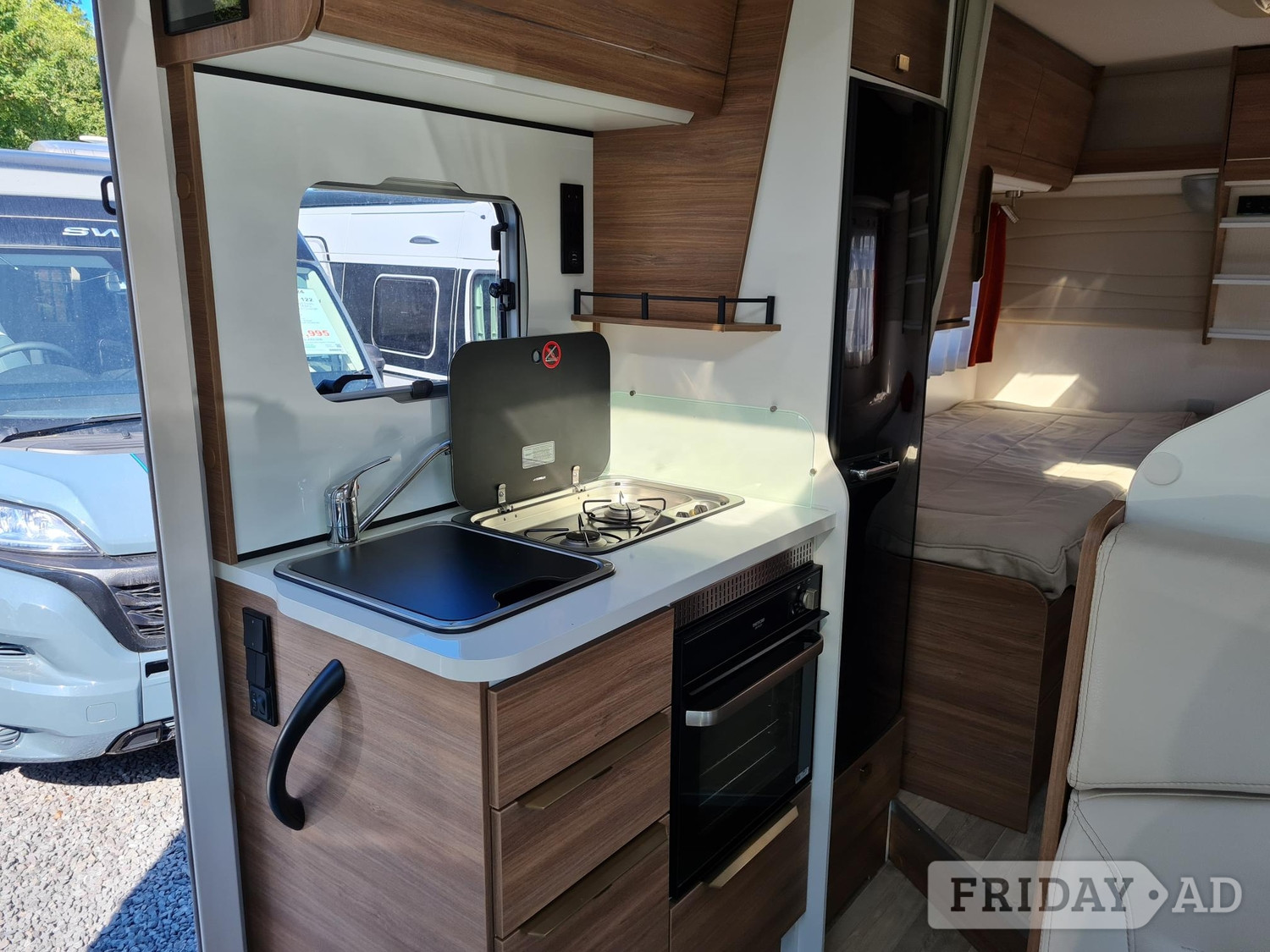 Pilote Pacific P650GJ Essentiel 2021 for sale - Motorhomes & Caravans