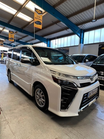 Toyota Voxy 2020