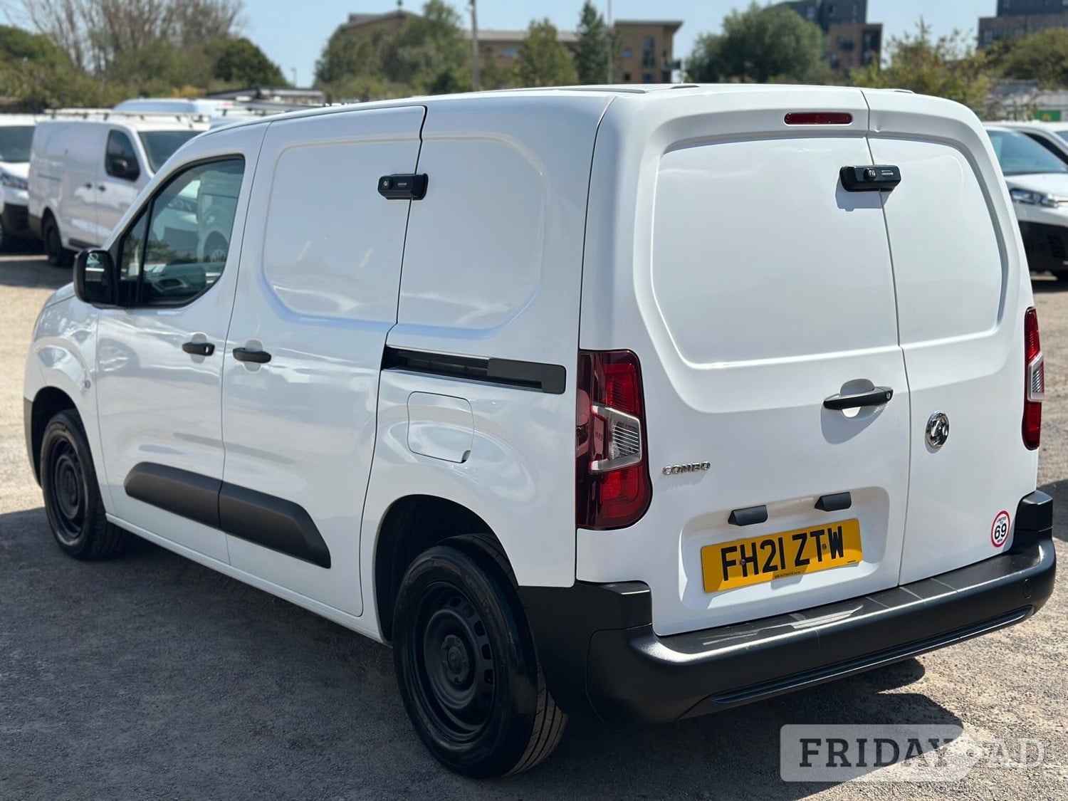 Vauxhall Combo 2021 - Vans & Commercial Vehicles
