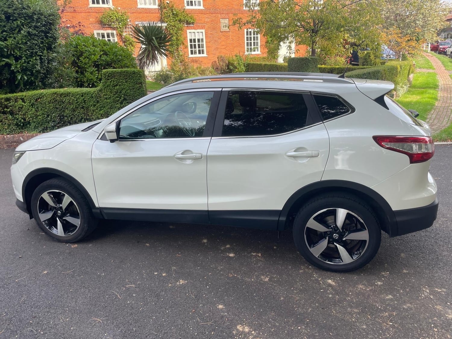 Nissan Qashqai 2016 - Cars in Southampton