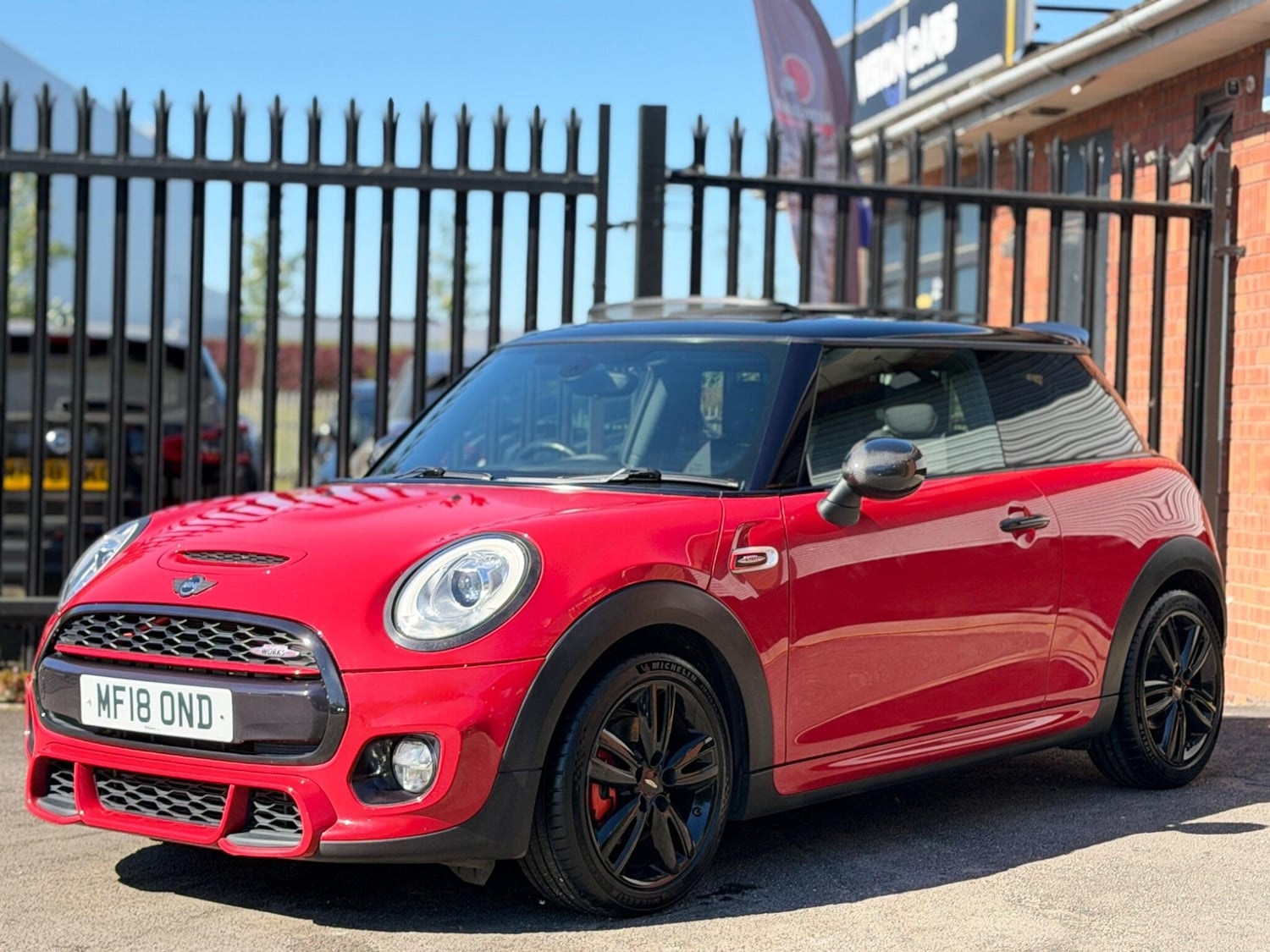 [ berth ]Mini Hatch