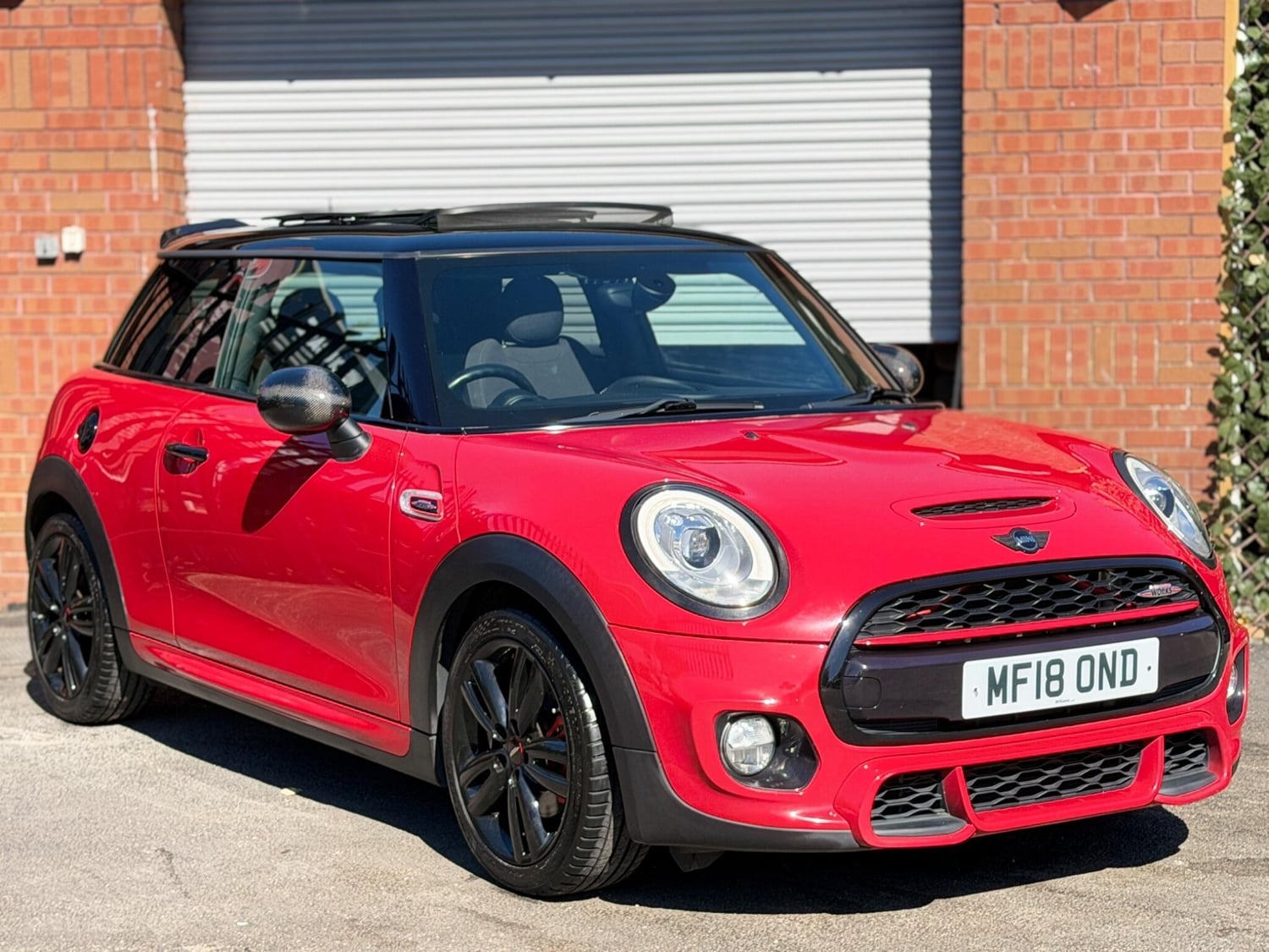 Mini Hatch 2018 - Cars