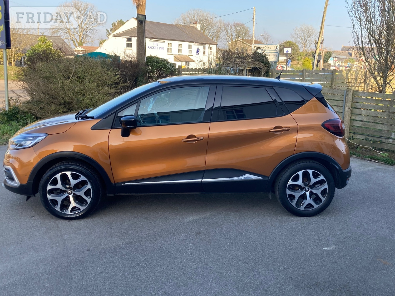 [ berth ]Renault Captur