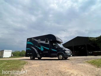 Peper Harow Trophy Twin SWB Iveco-ford Horsebox