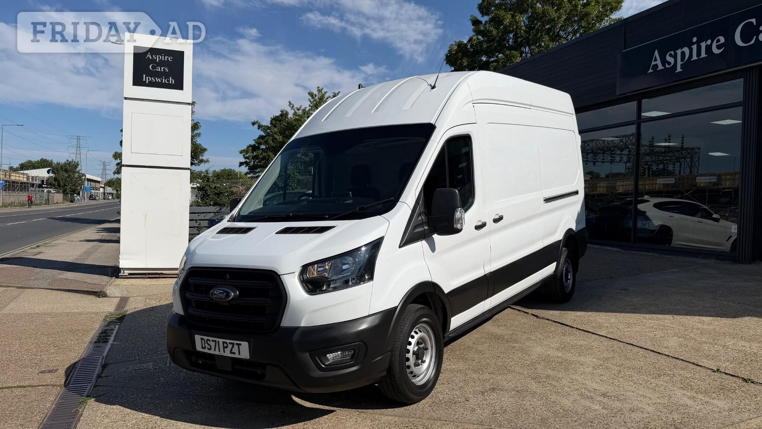 [ berth ]Ford Transit