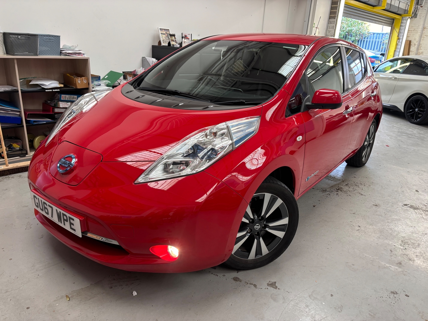 Nissan LEAF 2017 - Cars