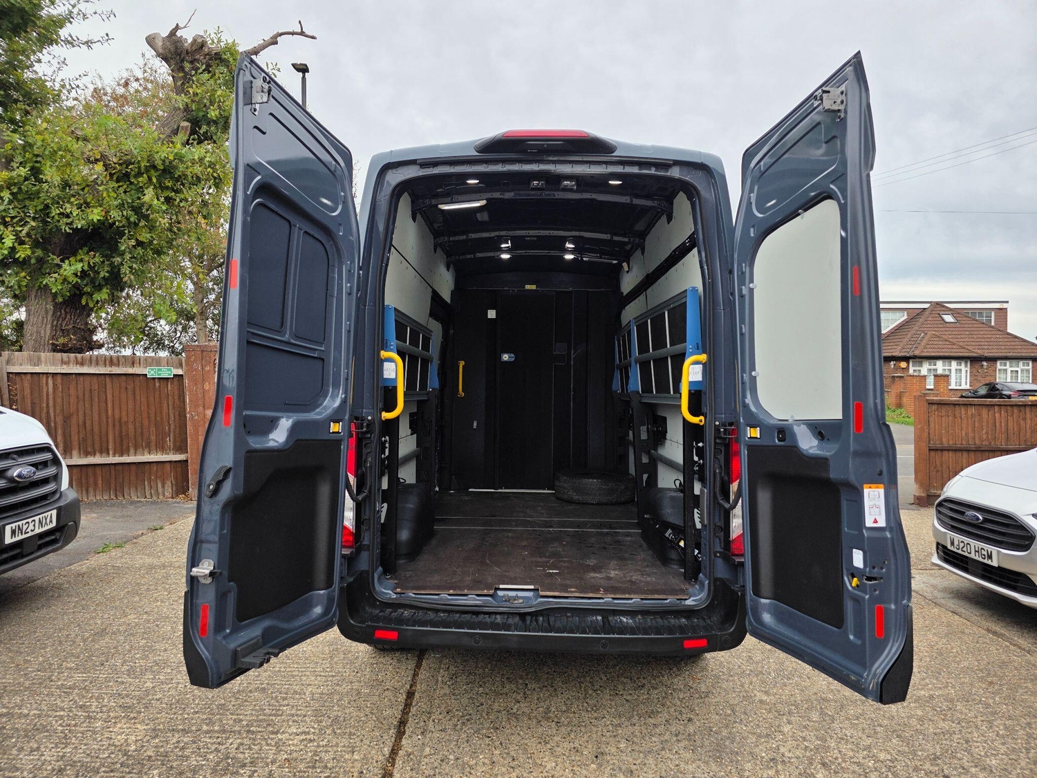 Ford Transit 2021 - Vans & Commercial Vehicles