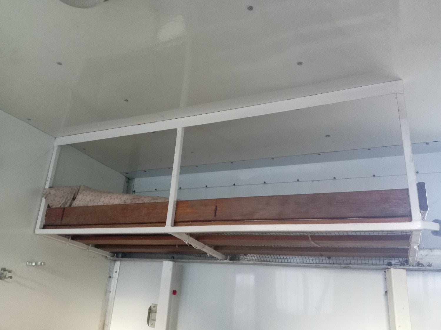 Ferring Horsebox Internal Partitions, Rear Safety Gates &amp; Rug Rack Set