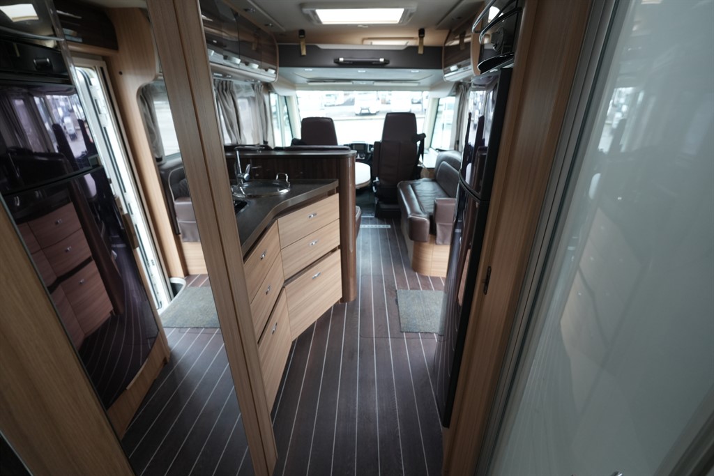 [6 berth ]Knaus Sun i 900 LX