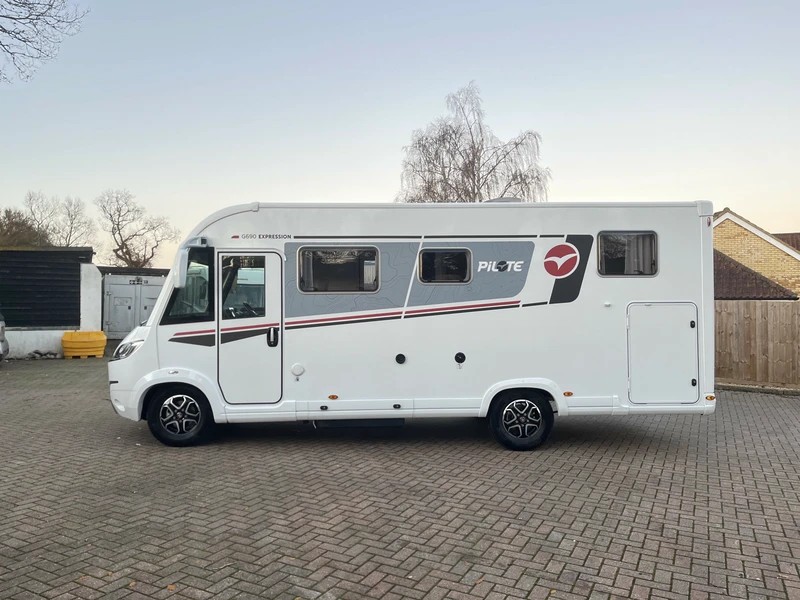 [4 berth ]Pilote Galaxy G690GJ Expression