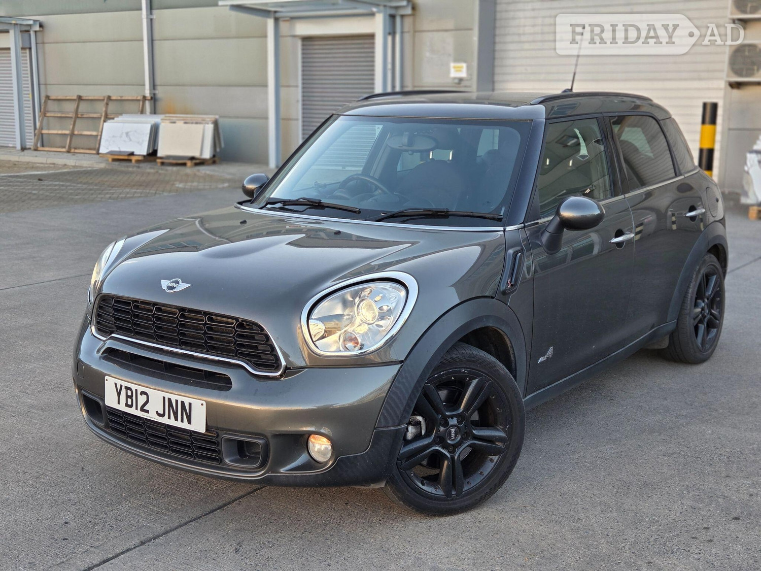 Mini Countryman Slough