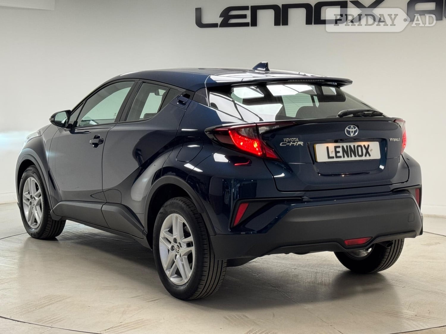Toyota C-HR 2023 - Cars in Brent