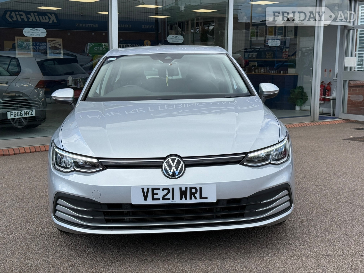 Volkswagen Golf 2021 - Cars