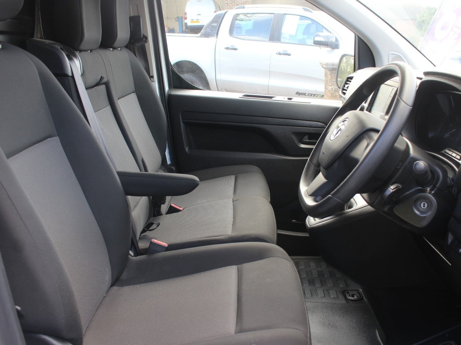 Vauxhall Vivaro 2024 - Vans & Commercial Vehicles