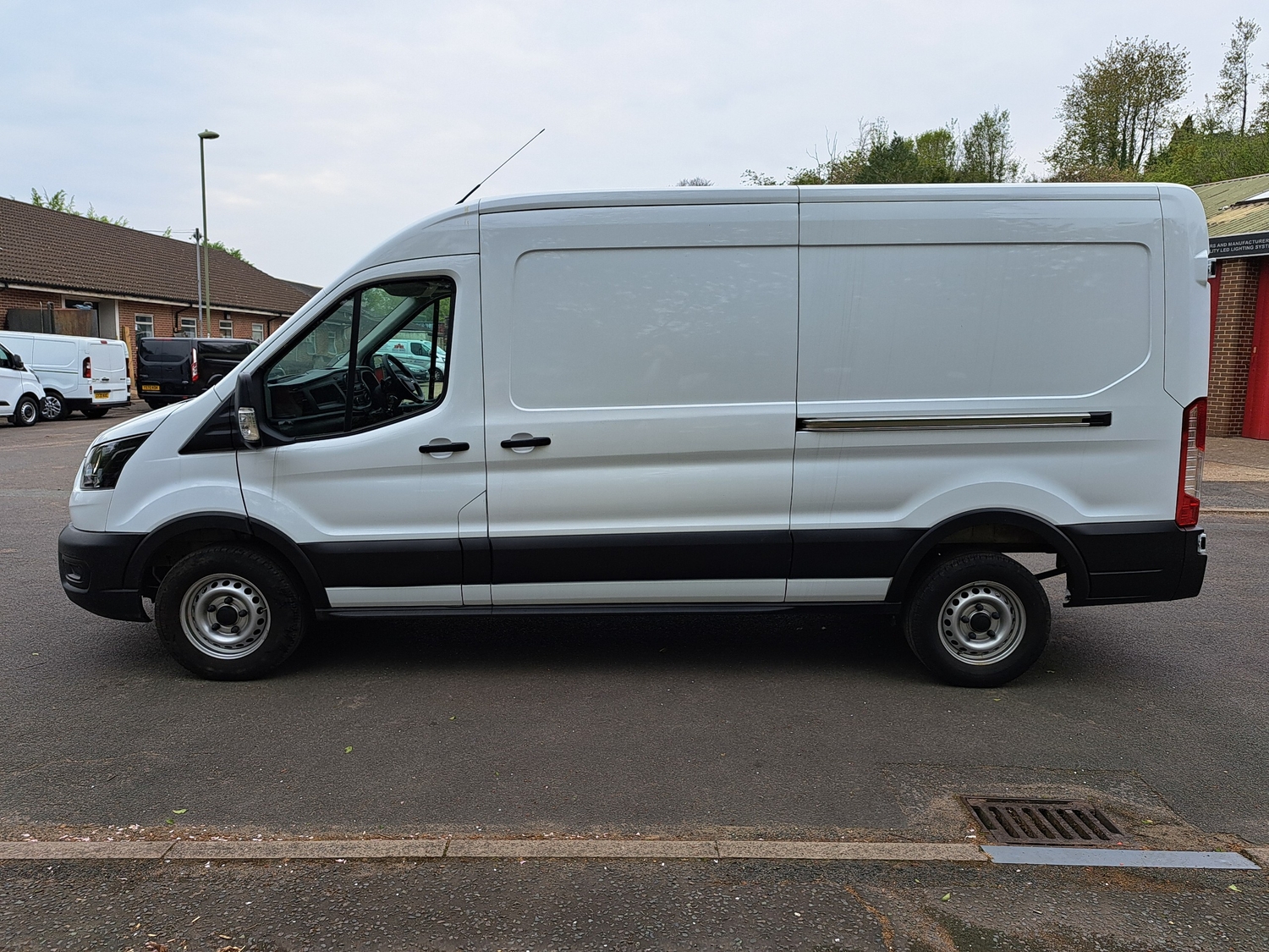 Ford Transit 2024 - Vans & Commercial Vehicles