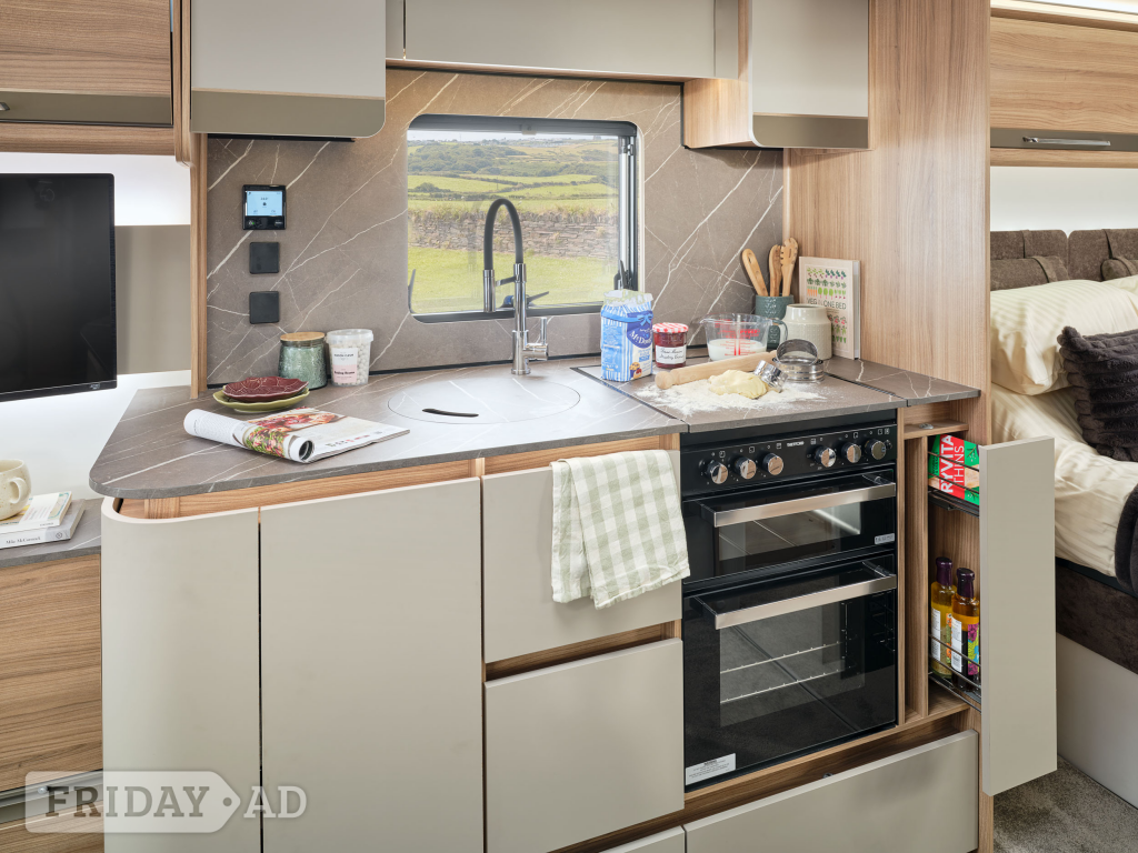 Bailey Alicanto Grande Deluxe Alvor 2026 - Motorhomes & Caravans in Highbridge