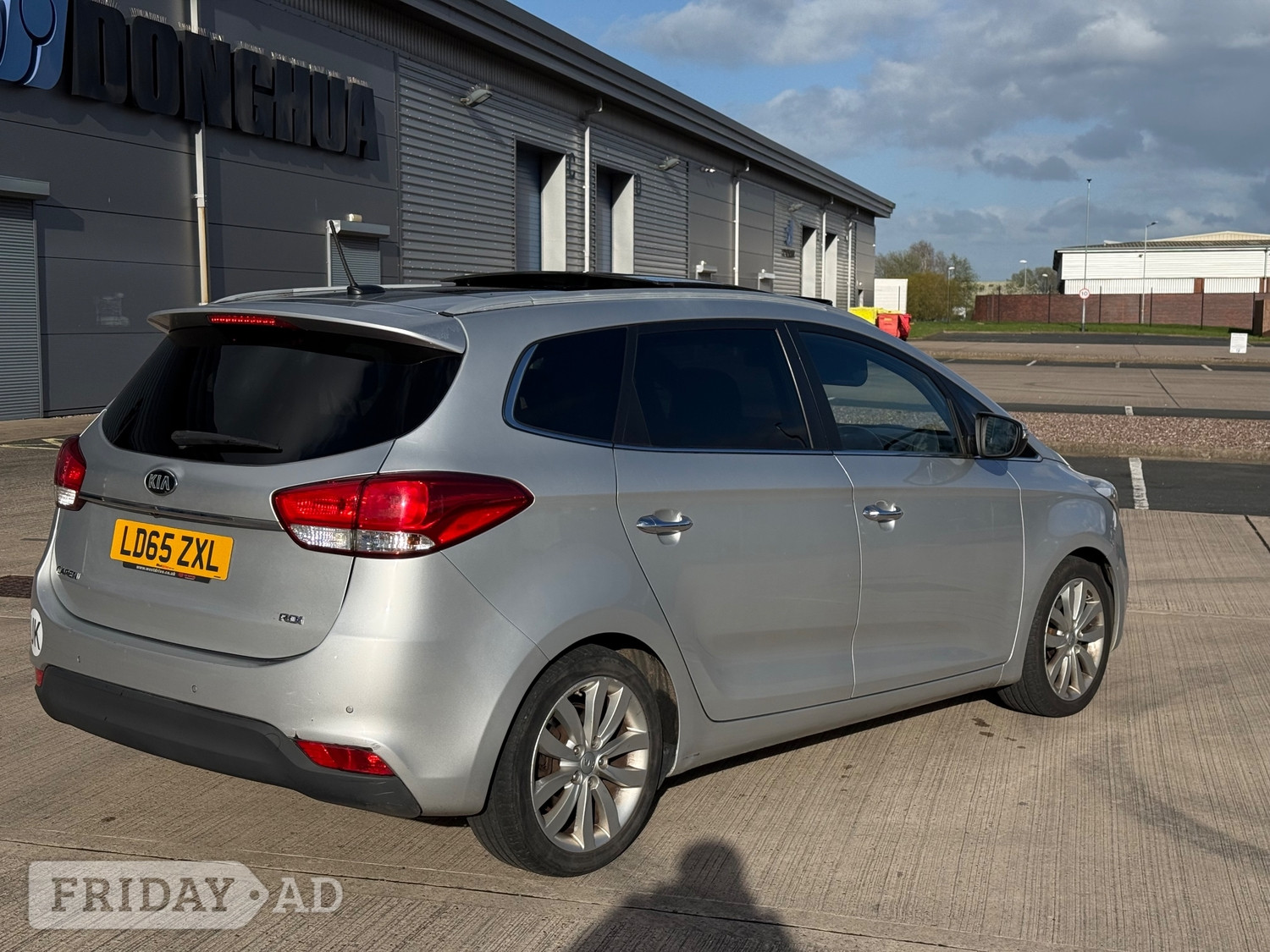 Kia Carens 2015 - Cars in Wolverhampton