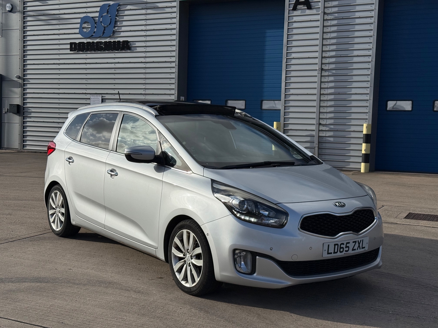 [ berth ]Kia Carens