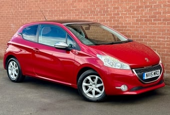 Peugeot 208 2015