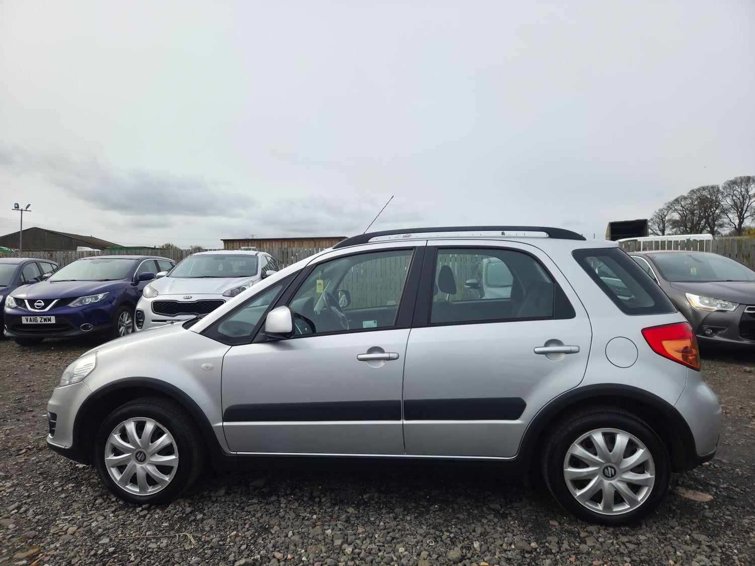 Suzuki SX4 2014 - Cars in Dalkeith