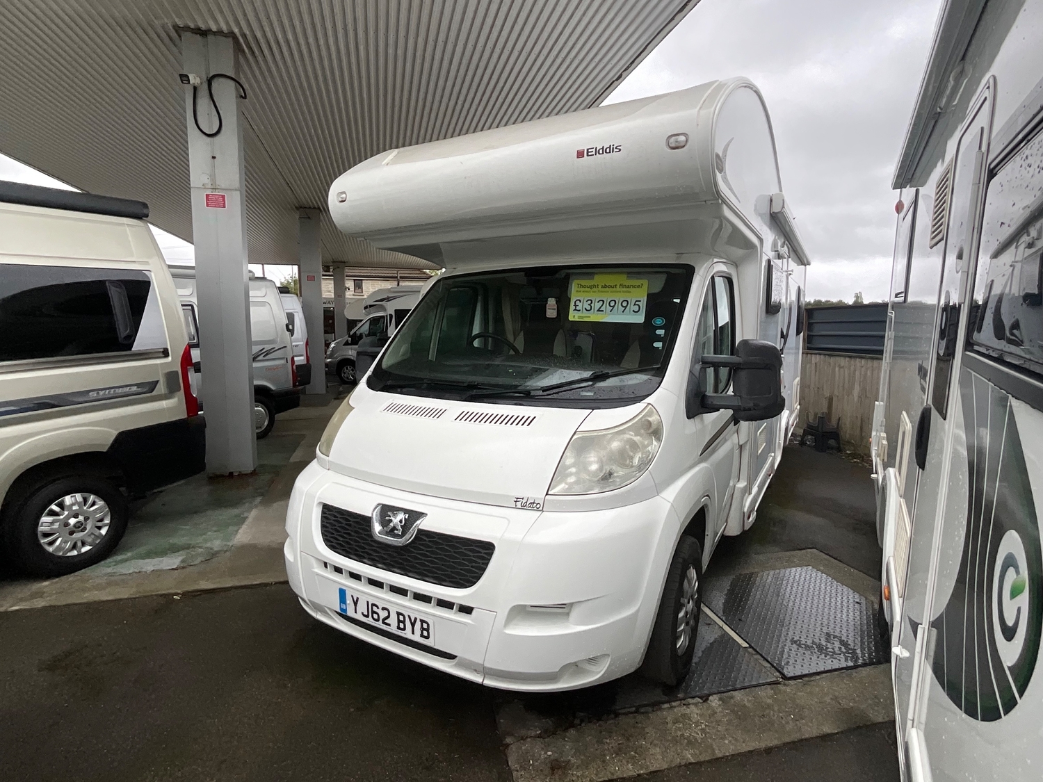 [ berth ]Elddis Autoquest 180