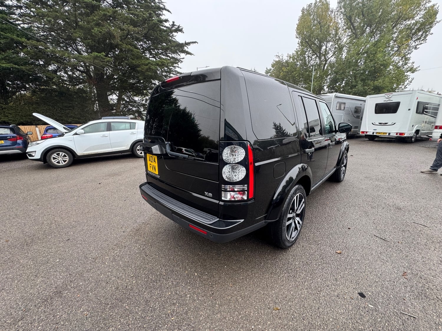 Land Rover Discovery 4 2014 - Cars in Ashford