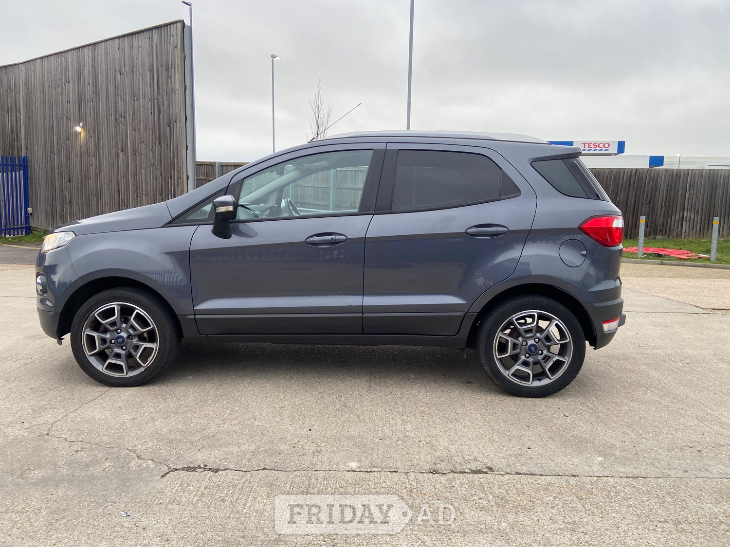 [ berth ]Ford Ecosport