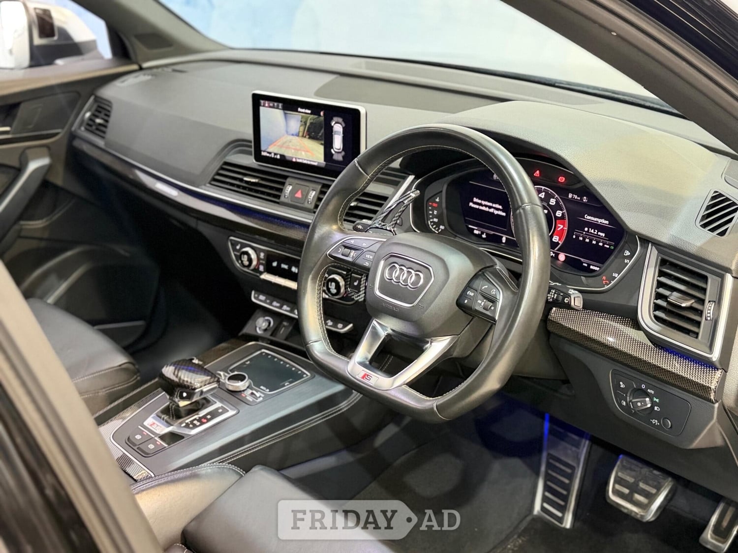 [ berth ]Audi SQ5