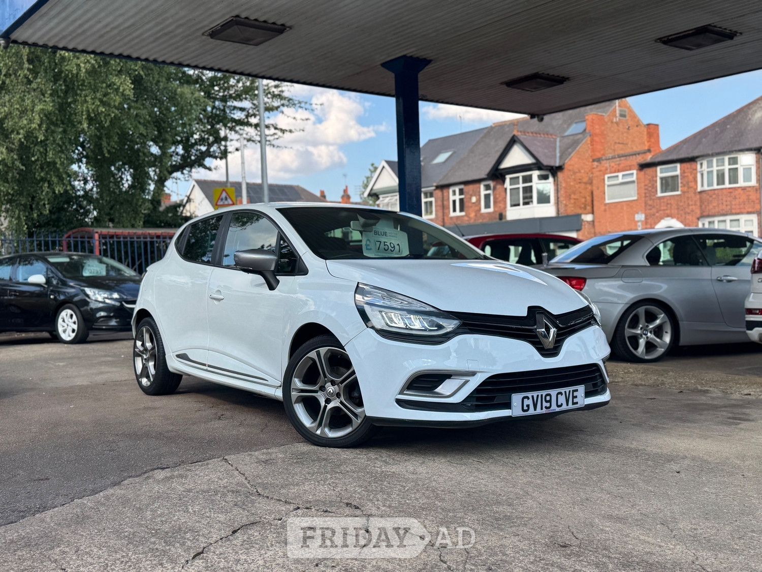 Renault Clio 2019 in Leicester