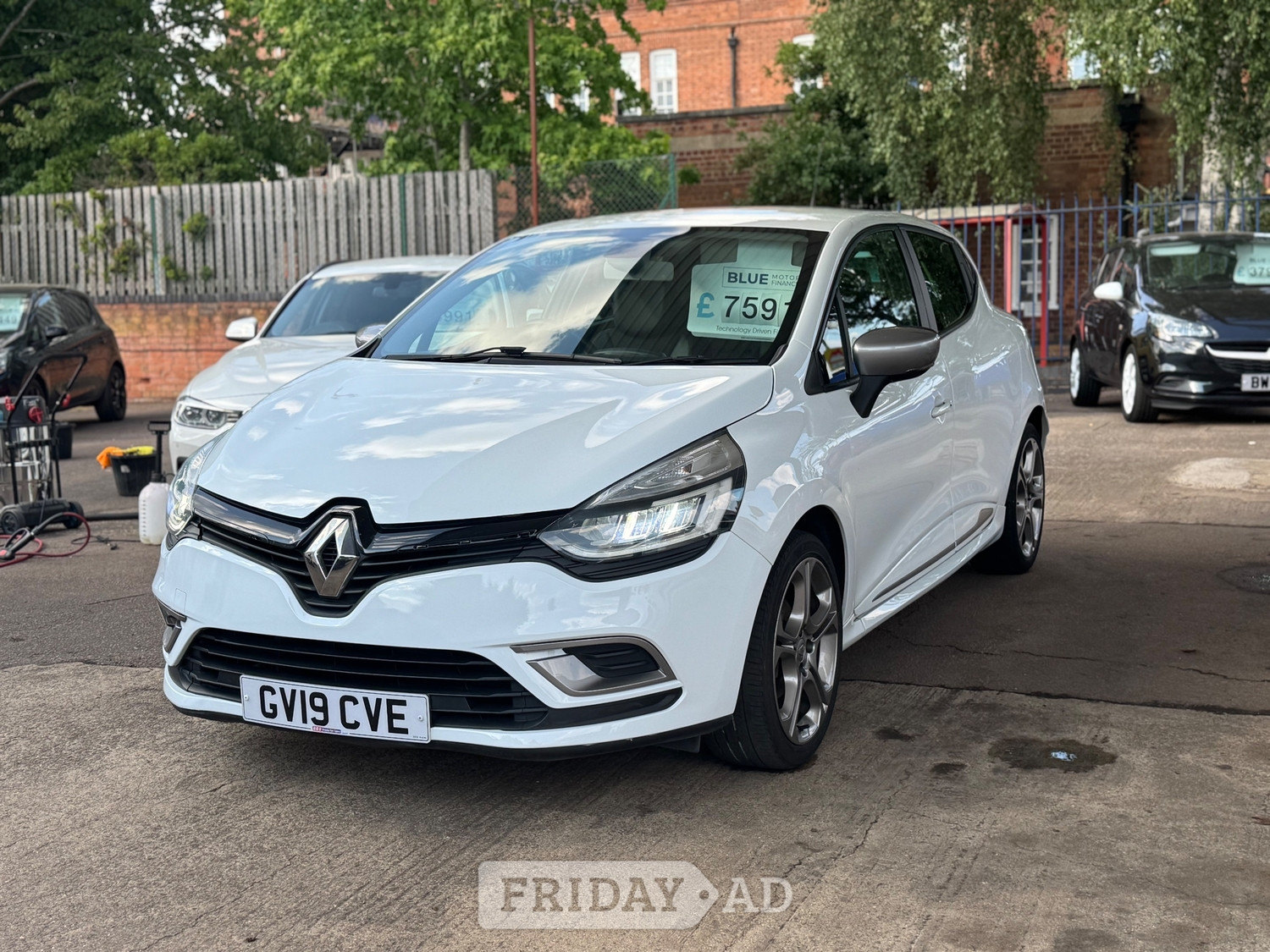 [ berth ]Renault Clio