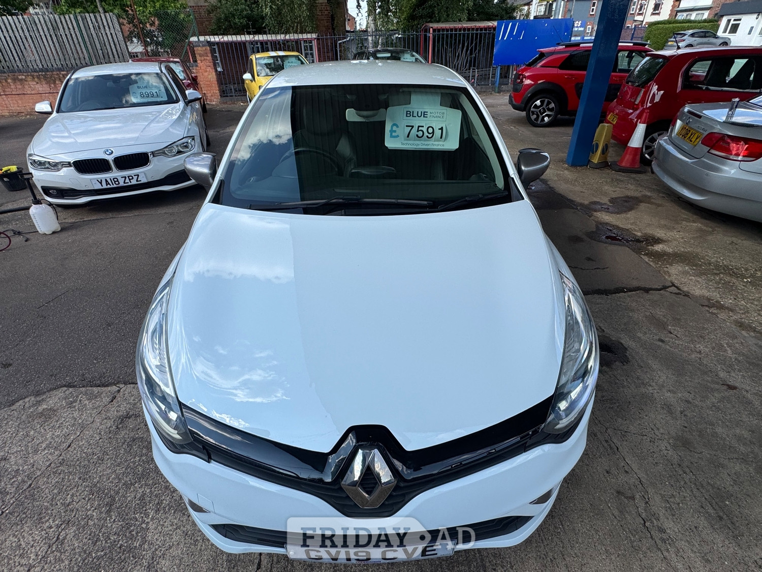 Renault Clio 2019 - Cars in Leicester